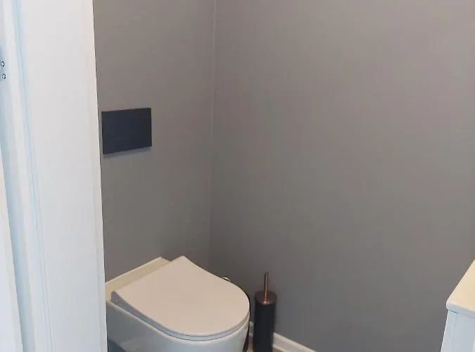 Flaming Chabrowy Budynek B * 罗威